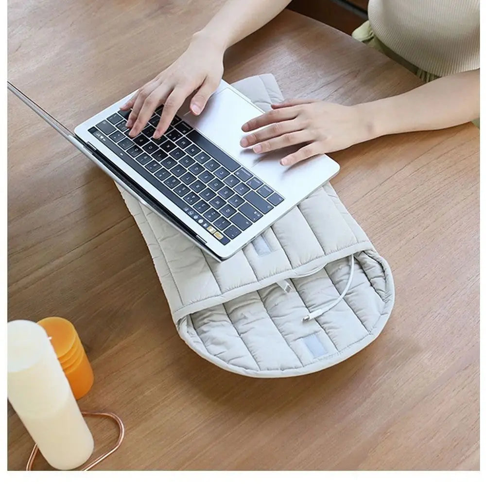 Funda Acolchada para Portátil Bordada | Antigolpes e Impermeable