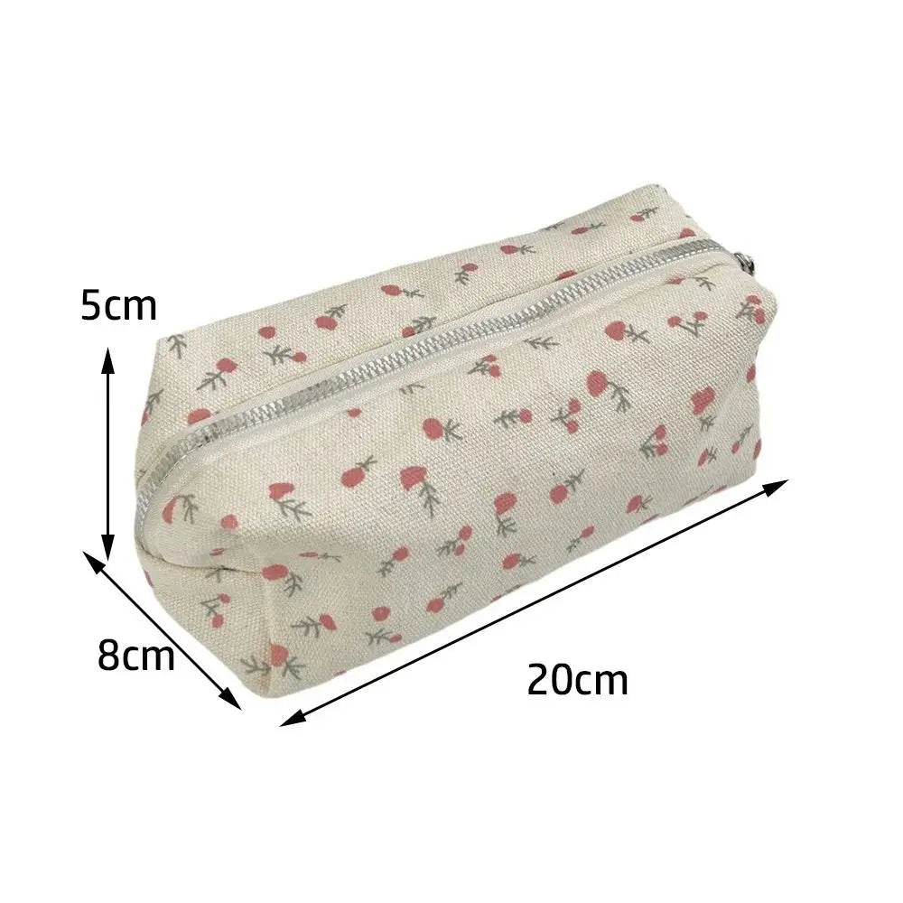 🌸 Estuche Floral de Gran Capacidad 🌸