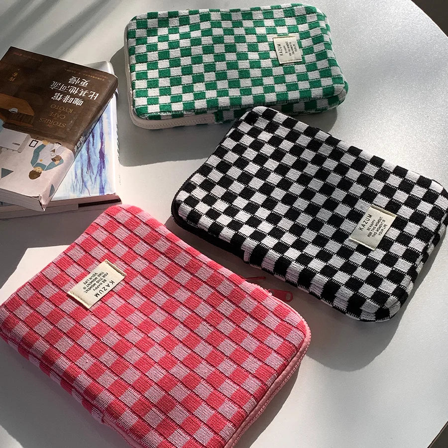 Funda Retro de Punto Checkerboard para Portátil y Tablet