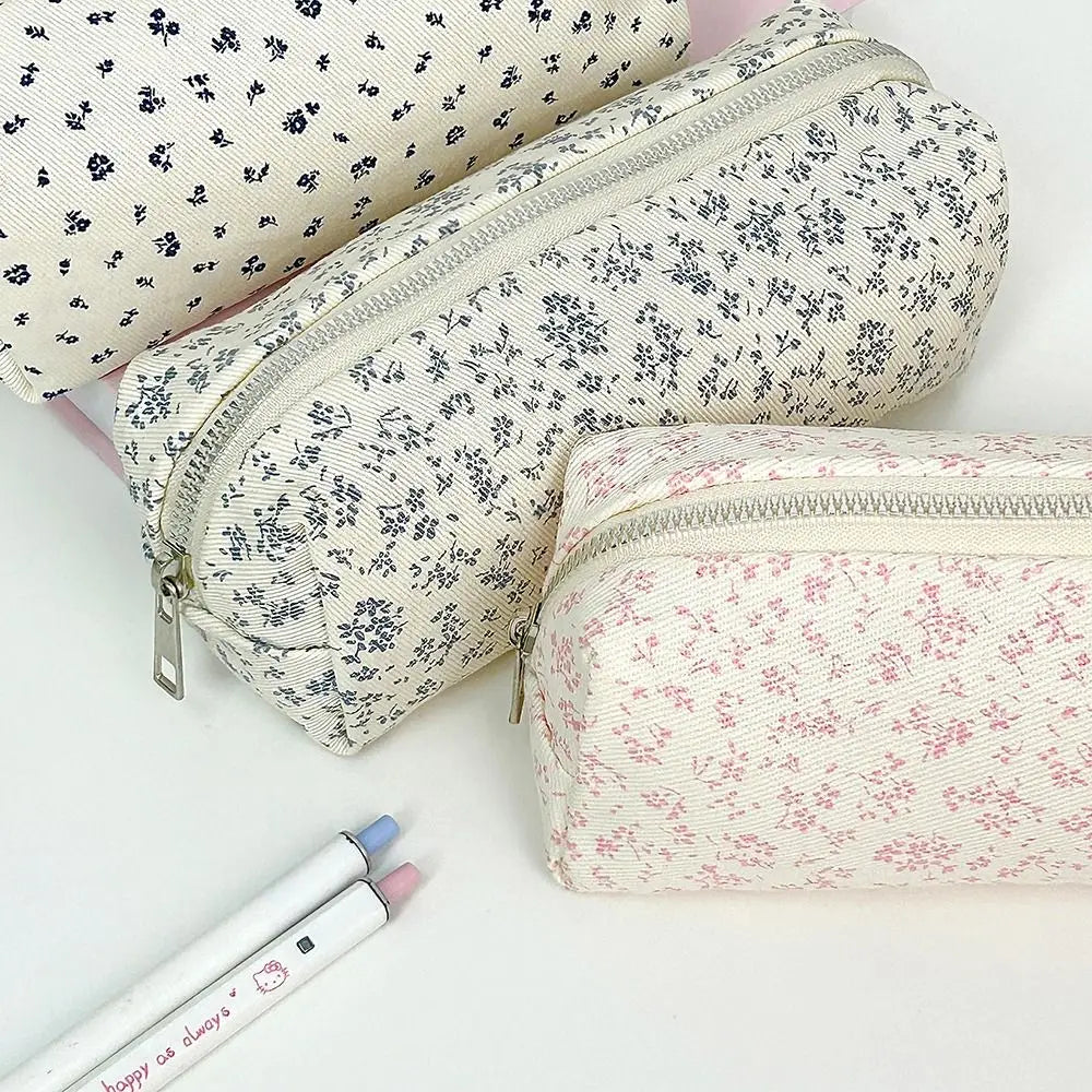 🌸 Estuche Floral de Gran Capacidad 🌸
